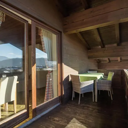 Διαμέρισμα Sunlit Near Ski Area In Tyrol *
