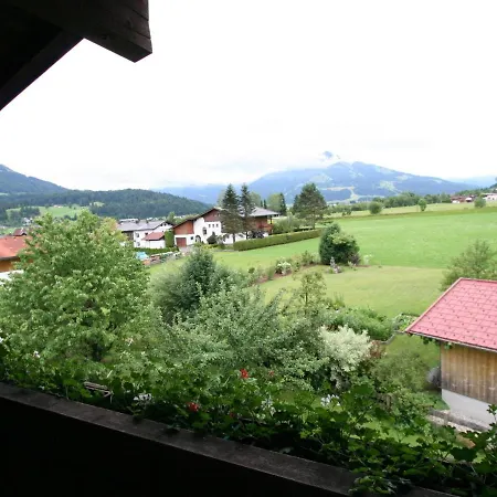 Sunlit Near Ski Area In Tyrol Διαμέρισμα Kirchdorf in Tirol